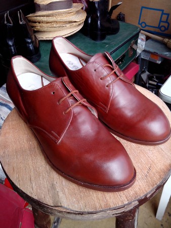 40-es női bőrtalpú cipő eladó! 